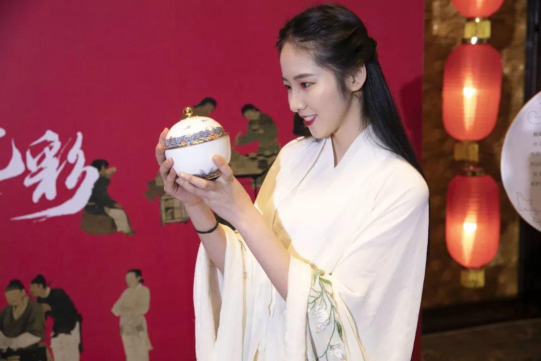 品牌跨界该怎么玩-传播蛙