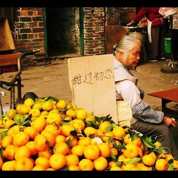 文案的本质就是充当这个世界的翻译-传播蛙