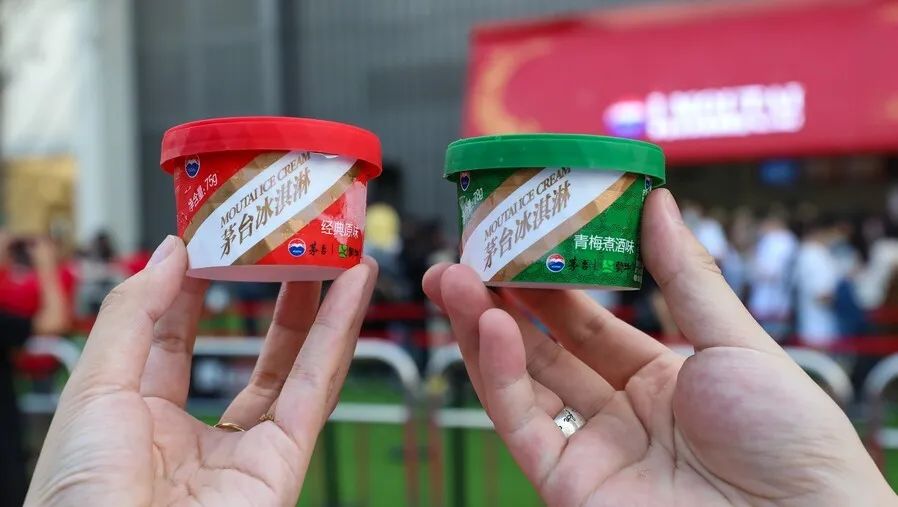 白酒行业的短期销量困境与长远的品牌价值塑造-传播蛙