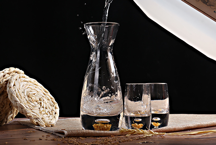 白酒行业的短期销量困境与长远的品牌价值塑造-传播蛙