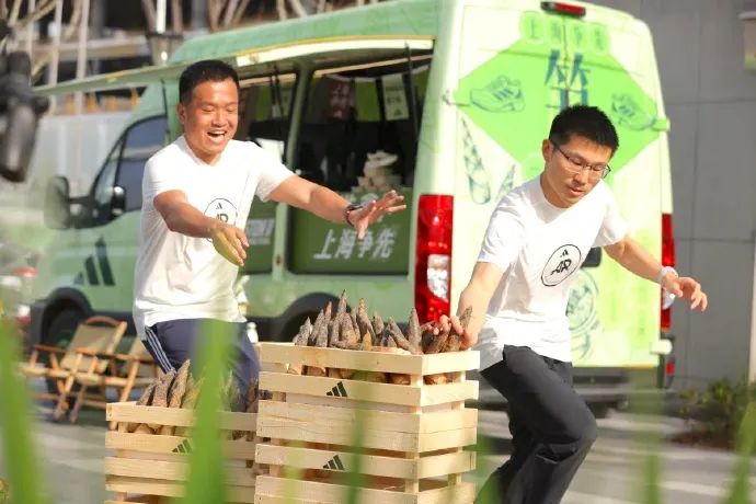 Adidas与用户长效沟通的营销案例分析-传播蛙