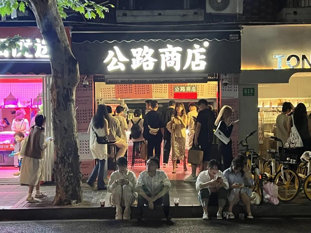 公路商店从媒体到零售的营销案例分析-传播蛙