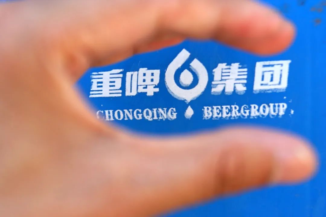 外资品牌向下而本土品牌向上-传播蛙