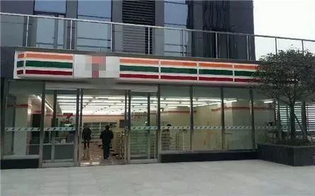 一个完整的门头要包含这 6 个要素-传播蛙