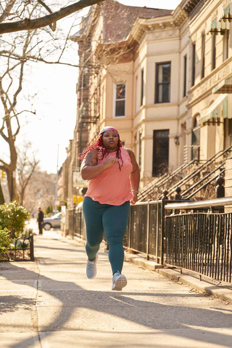 HOKA的差异化和独特性的产品策略-传播蛙