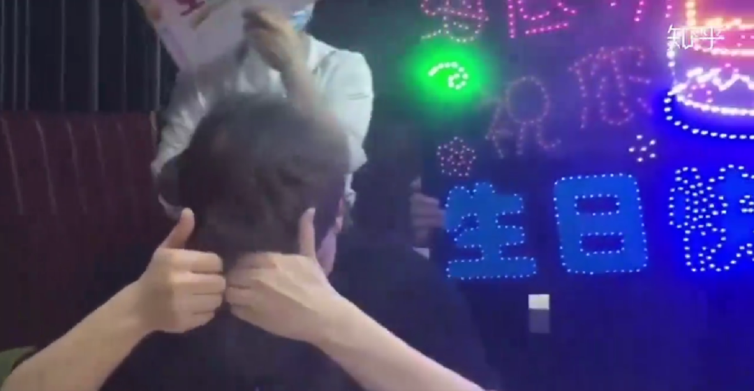 海底捞二次翻红的营销之道-传播蛙