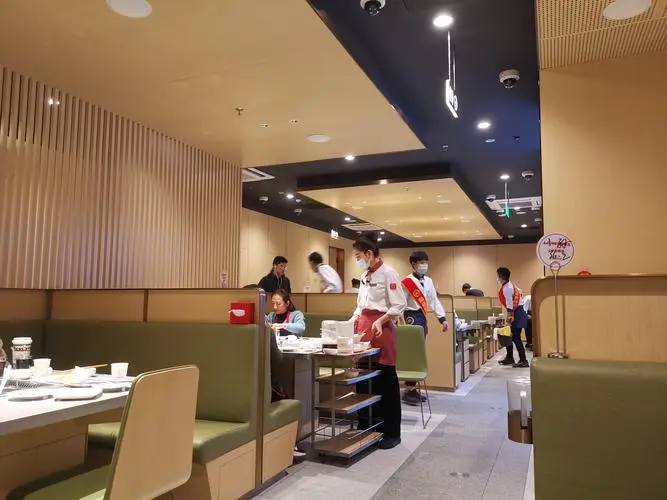 海底捞二次翻红的营销之道-传播蛙