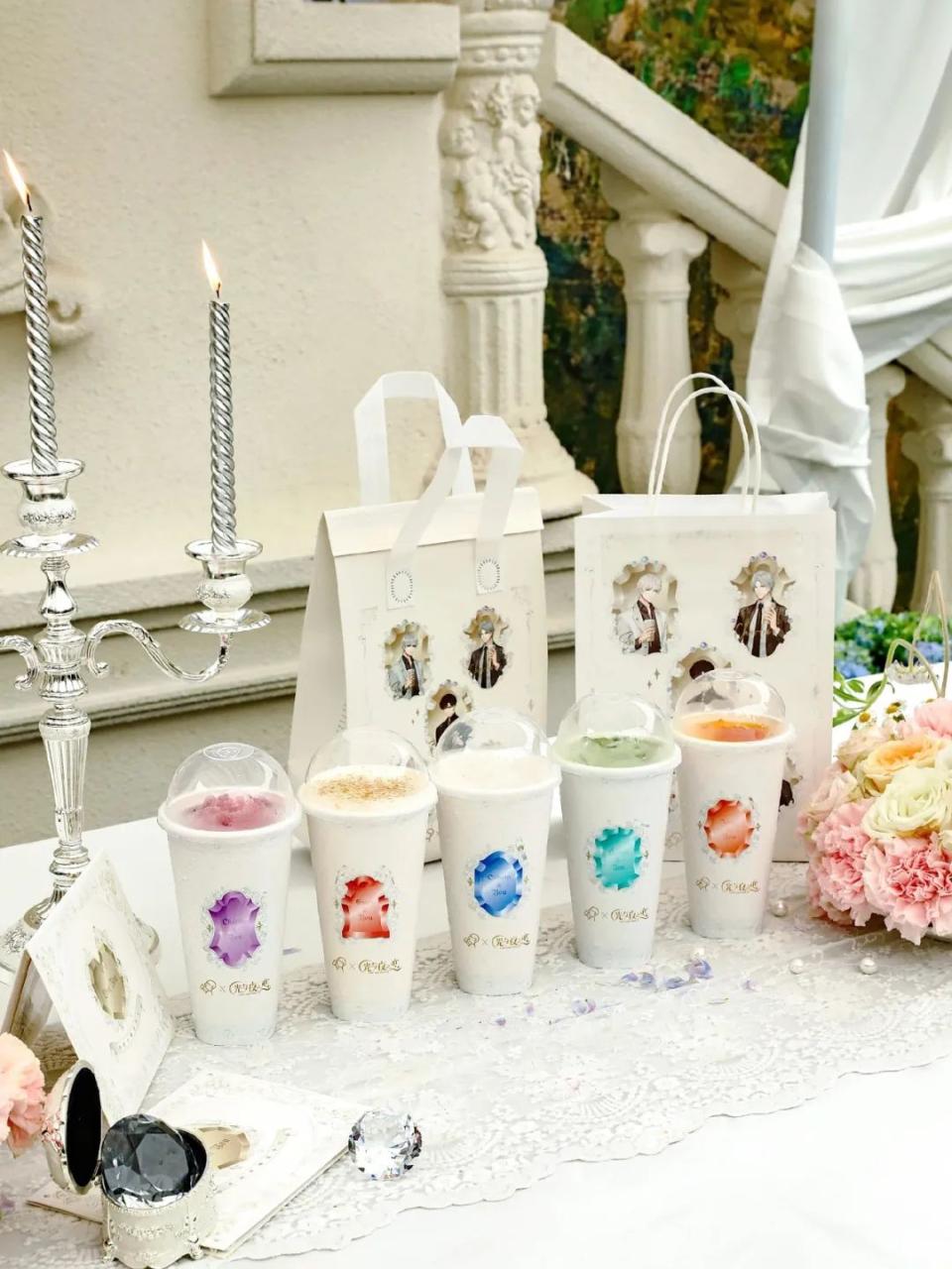 喜茶联名《光与夜之恋》营销案例分析-传播蛙