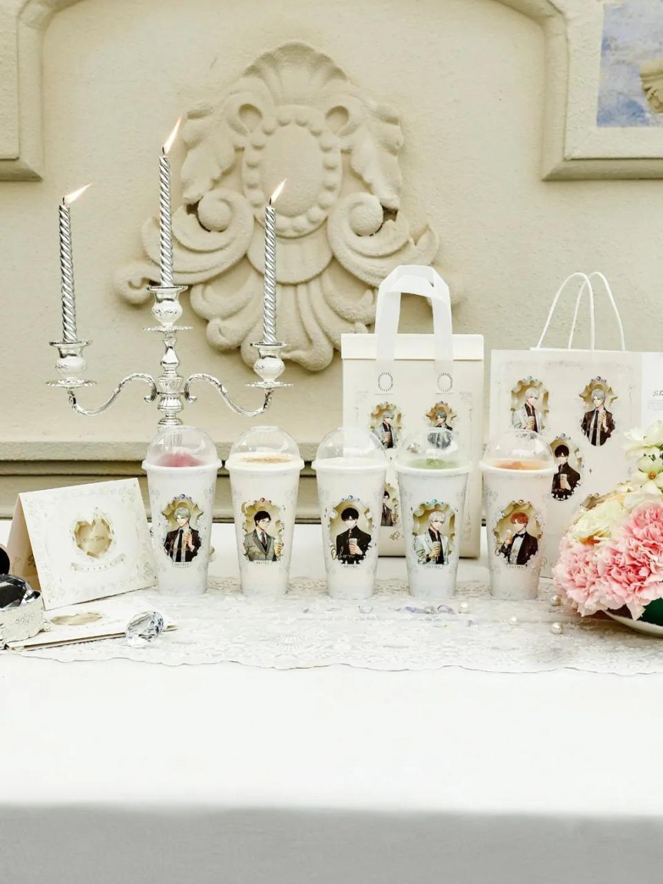 喜茶联名《光与夜之恋》营销案例分析-传播蛙