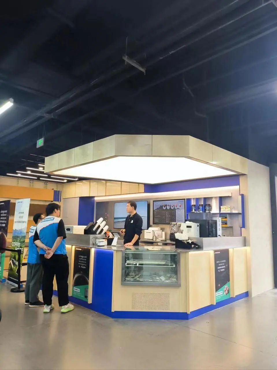 如何用品牌首店创造完美的第一印象?-传播蛙