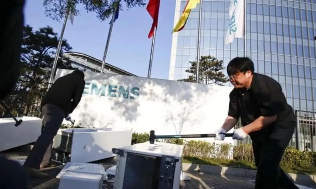 罗永浩刷屏的营销方法论-传播蛙