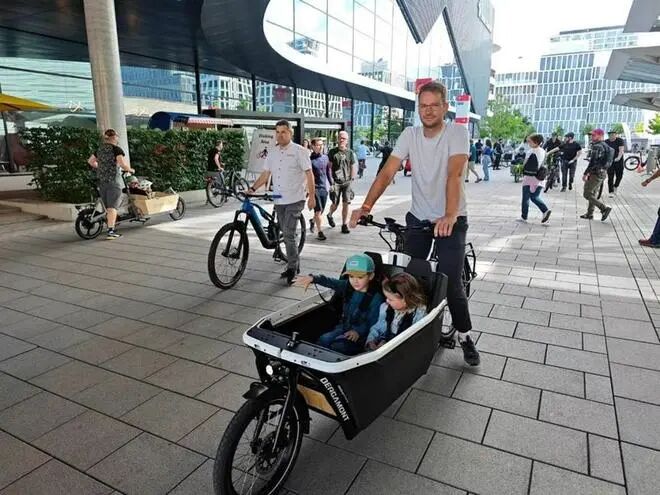 品牌出海:场景洞察与用户研究-传播蛙