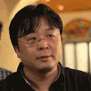 瑞幸咖啡联名罗永浩玩梗营销出圈-传播蛙