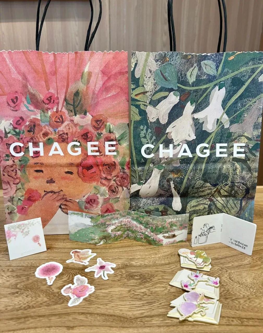 霸王茶姬的包装袋创意设计美学-传播蛙