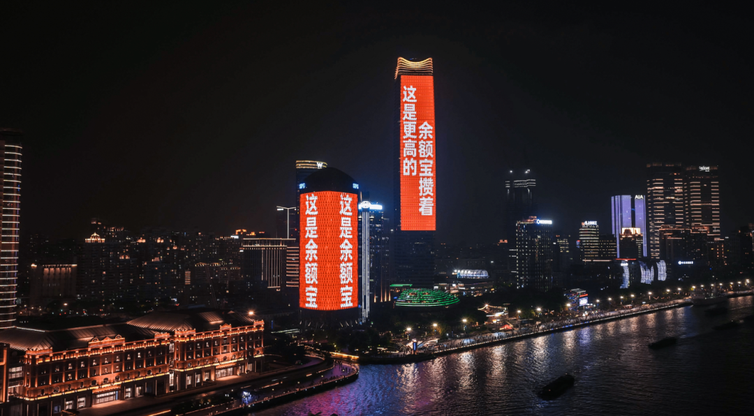 现实场景户外广告表达让品牌记忆点更深-传播蛙