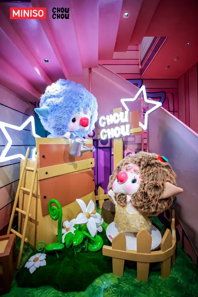 名创优品IP联手李宇春的明星创意共创-传播蛙