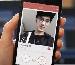 探探APP的暗恋短信的背后