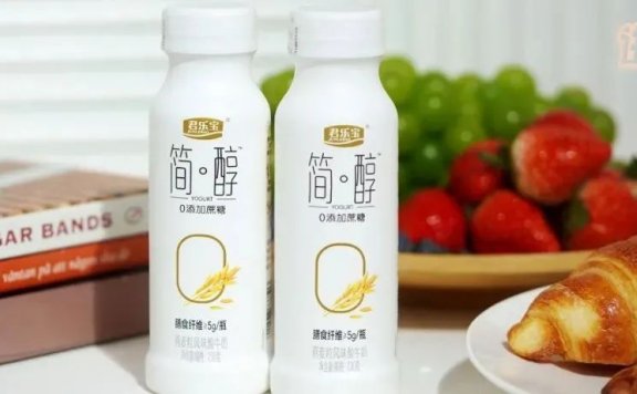 君乐宝简醇的差异化竞争战略