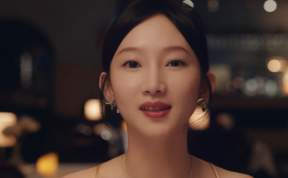 自然堂品牌创意广告案例分析《我不是你的礼物》