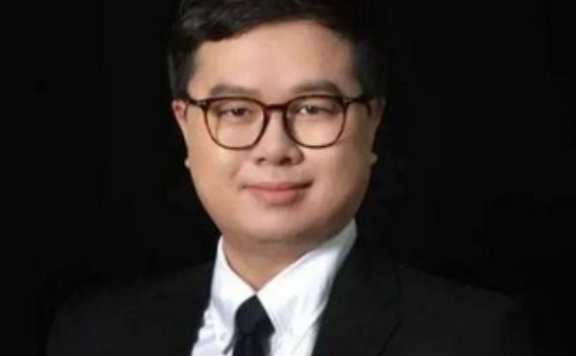 完美日记黄锦峰:我的2条思考和警醒