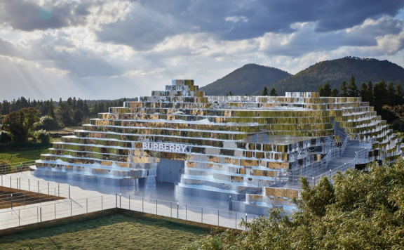 Burberry品牌创意广告宣传片