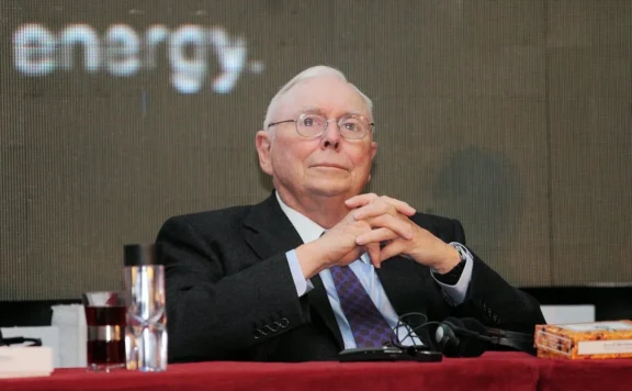 查理·芒格：凡事简单想，认真做