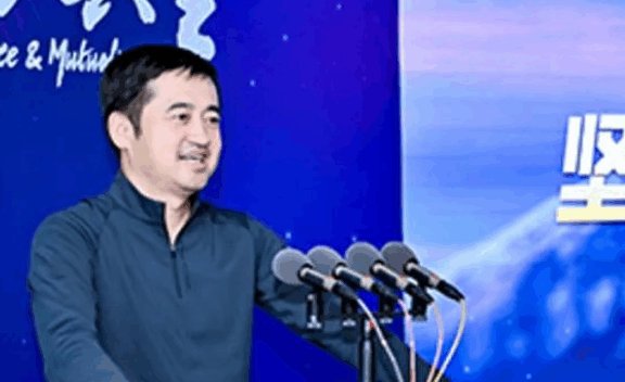 安踏丁世忠2023开年讲话：如何寻找到确定性