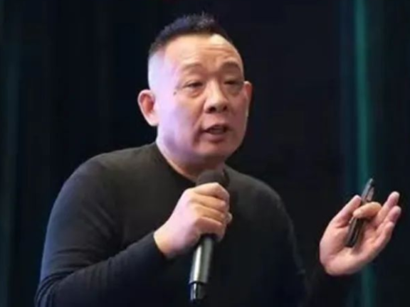 胖东来创始人于东来:做喜欢的事,就是最美的