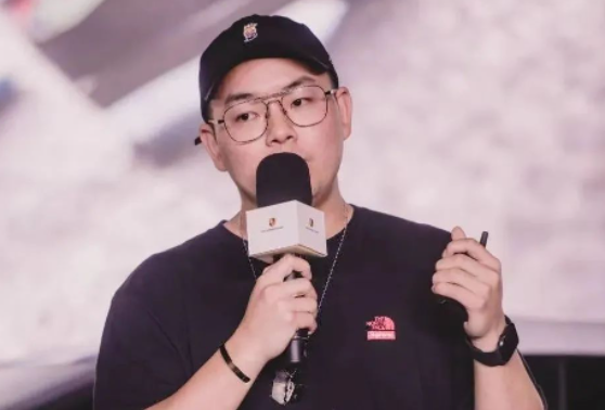 有志者UZIS杨孝儒:真实地和用户在一起,一双篮球袜也能破局