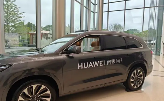 任正非为什么不允许问界汽车使用华为品牌?