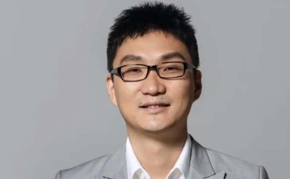 黄峥:选择比努力更重要,常识比知识更重要