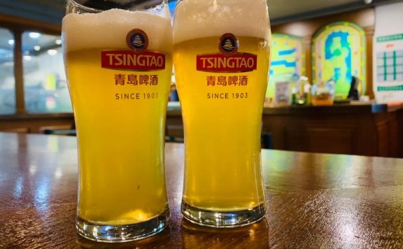 外资品牌向下而本土品牌向上