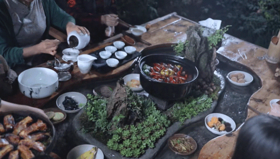 李子柒回归爆屏全网