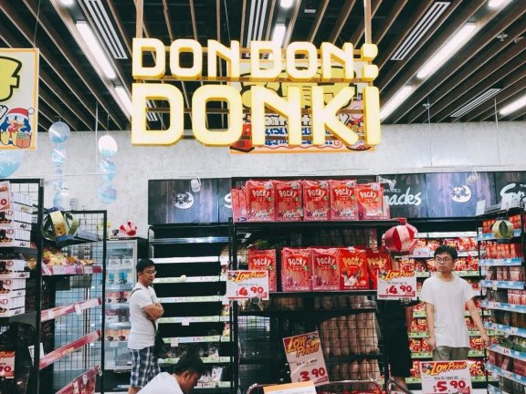 折扣店，百元店，SPA 业态看典型商业模式