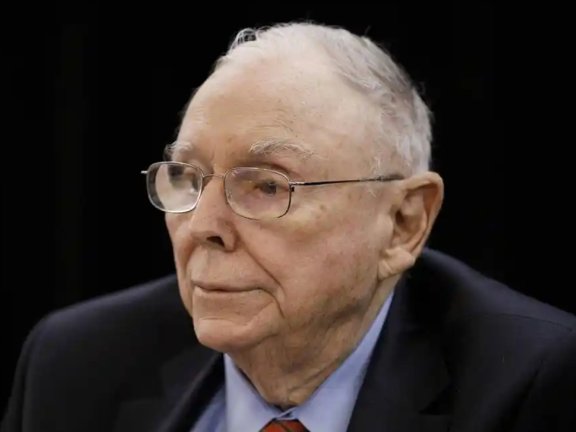 芒格：推动世界发展的不是贪婪，而是嫉妒