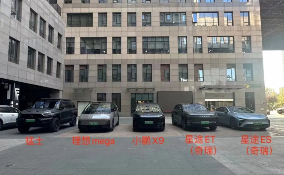 周鸿祎和雷军的个人IP营销不同区分