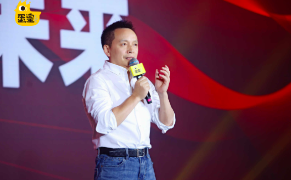 盐津铺子张学武:新中式零食是未来