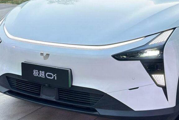 极越汽车的资金困境引发的职场危机公关案例