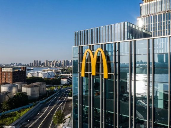 麦当劳用数字化链接用户关切和升级供给