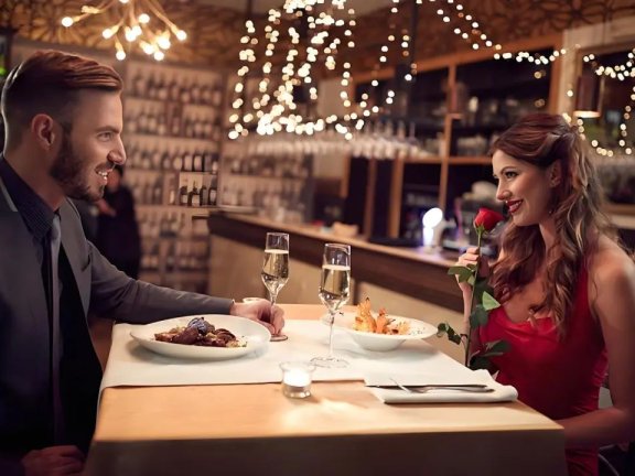 七夕消费看讨好型与悦己型消费交替